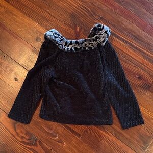 Shiny Black Top with Detachable Faux Fur Collar